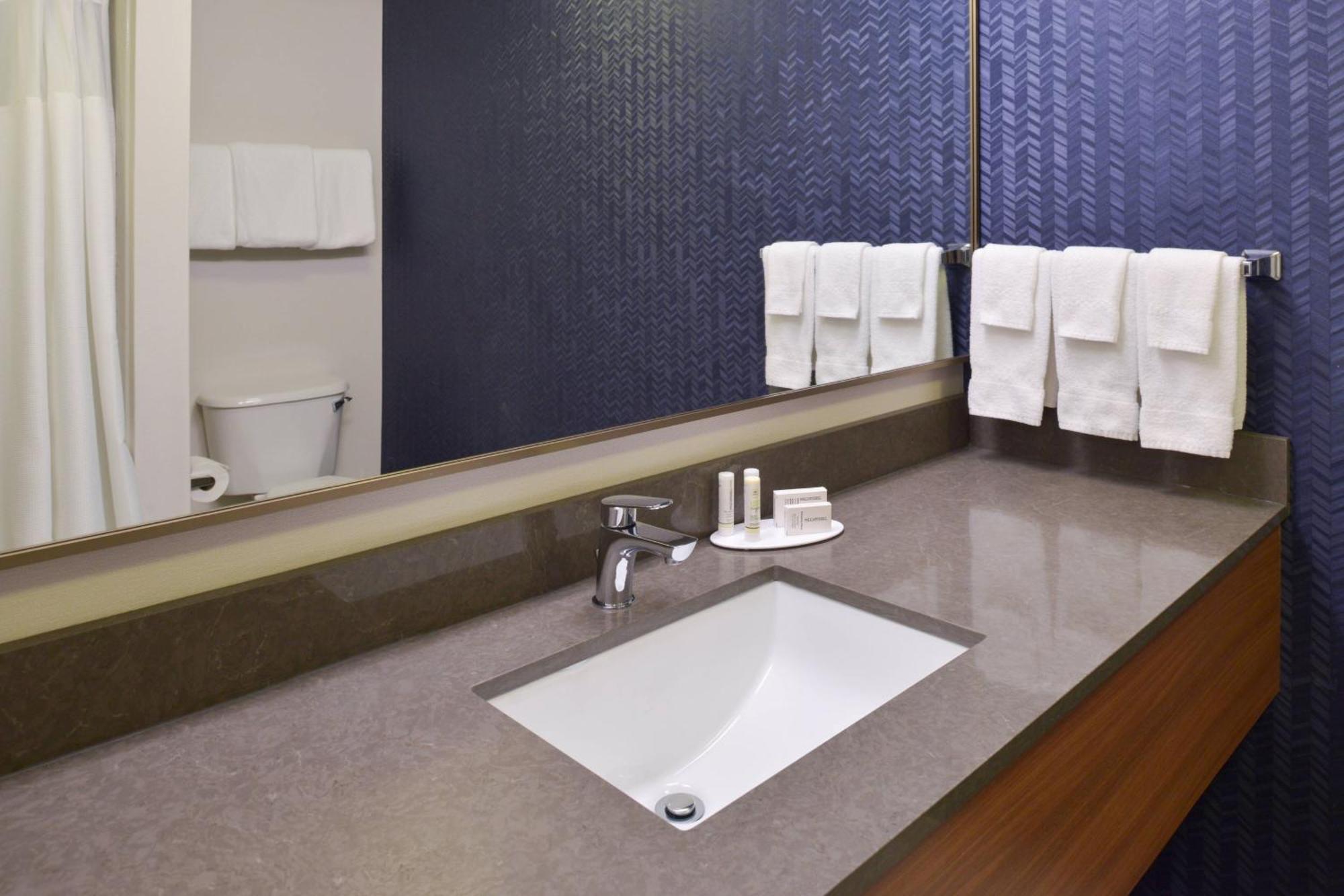 Fairfield Inn & Suites By Marriott Pittsburgh ניו סטנטון מראה חיצוני תמונה